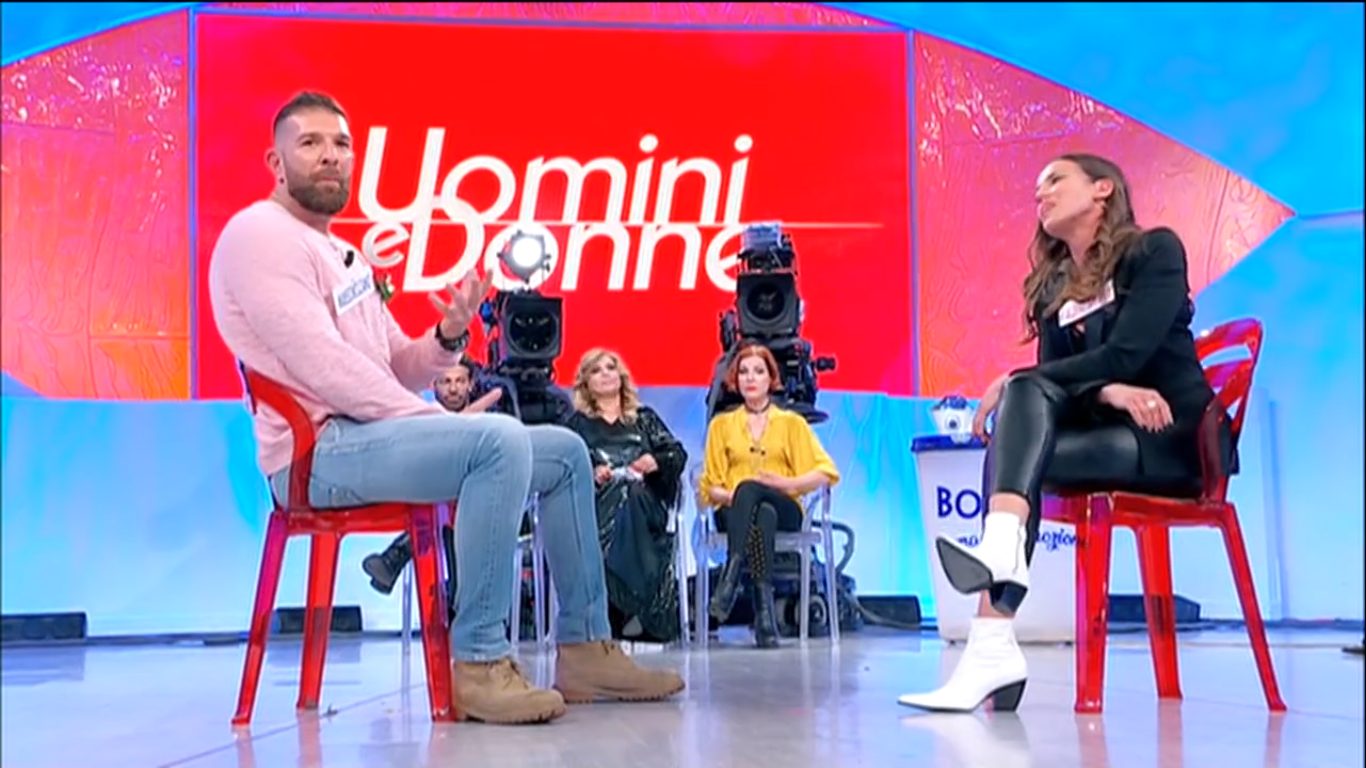 Uomini e Donne, Valentina Mangini e Massimiliano a gonfie vele (VIDEO)