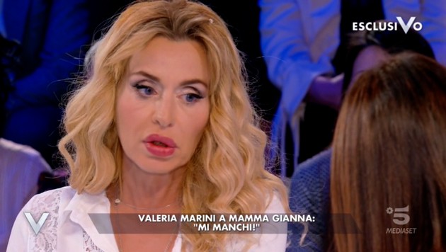 Valeria Marini: &#8220;Non parlo da mesi con mamma Gianna. Rita Rusic? Non sono in competizione con nessuno&#8221; (video)
