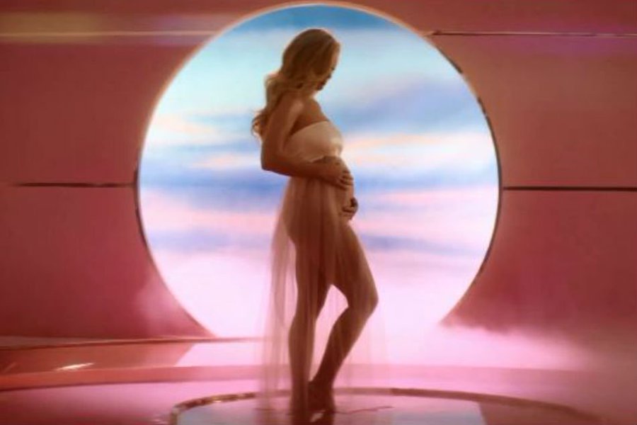 Katy Perry incinta di Orlando Bloom, l&#8217;ufficialità video