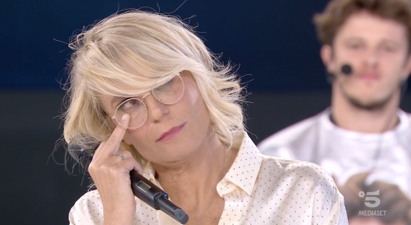 Amici 19, Maria De Filippi piange per l’eliminazione di Jacopo (video)