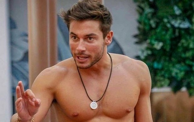 GF Vip 4, Andrea Denver: &#8220;Non mi sono comportato male con la mia fidanzata. Adriana Volpe punto di riferimento&#8221;