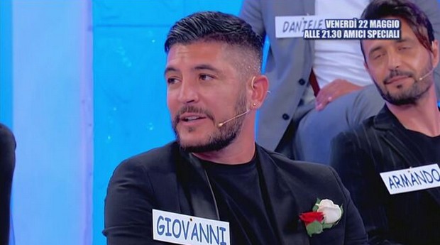 Uomini e Donne, Giovanni Longobardi: &#8220;Ho bisogno di capire chi è Veronica e per farlo, frequenteremo anche altre persone&#8221;