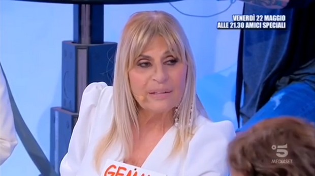 Uomini e Donne: Gemma piange e lascia lo studio, Sirius la raggiunge (Video)