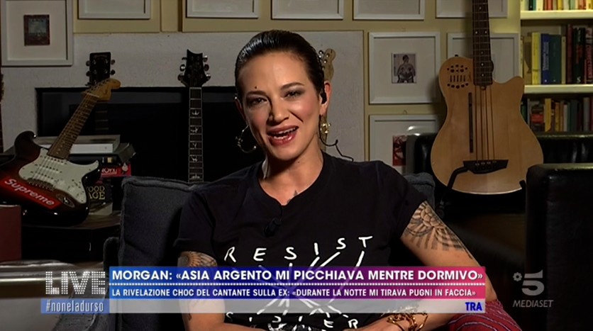 Asia Argento replica a Morgan: &#8220;L&#8217;ho lasciato, mi sono salvata&#8221; (video)