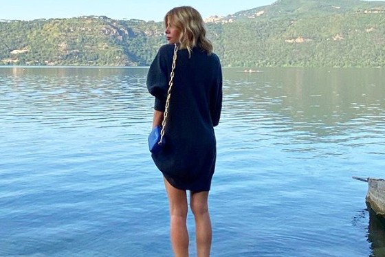 Alessia Marcuzzi: &#8220;Ho le gambe molto storte. Un difetto può rendervi unici&#8221; (foto)