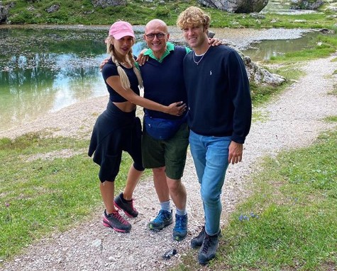 Paolo Ciavarro e Clizia Incorvaia, foto con Alfonso Signorini: &#8220;Il nostro Cupido&#8221;