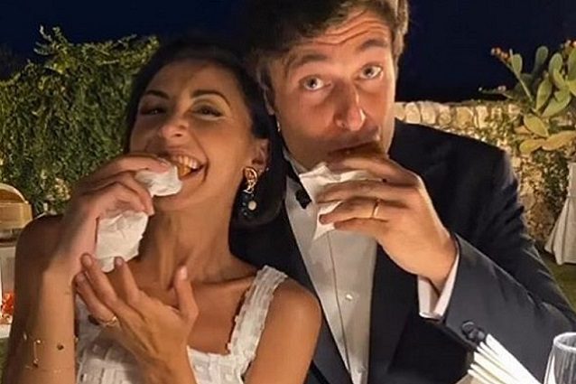 Lino Guanciale e la moglie Antonella: ricevimento in grande stile ad un mese dal &#8220;Sì&#8221;