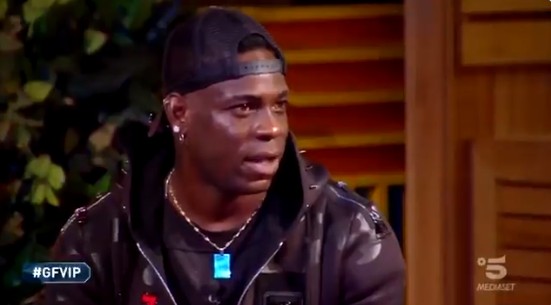 Mario Balotelli: la battuta infelice su Dayane Mello al Grande Fratello Vip 5 (video)