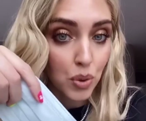 Chiara Ferragni: la campagna per l'uso della mascherina