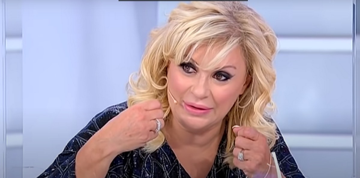 Tina Cipollari single