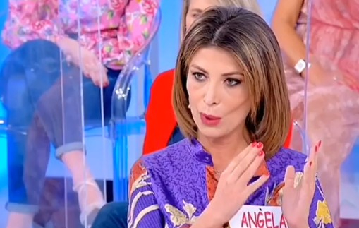 Uomini e Donne, Angela Paone: &#8220;Luca Cenerelli mi ha delusa. Riccardo Amante è molto attento&#8221;