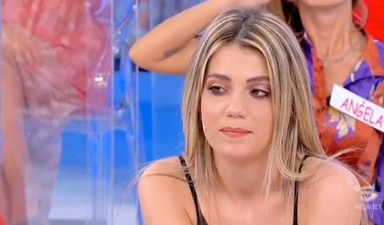 Uomini e Donne, Carolina Ronca: “Giacomo Czerny? Sto provando cose molto forti”