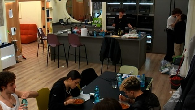 Giulia Stabile e Sangiovanni di Amici 20