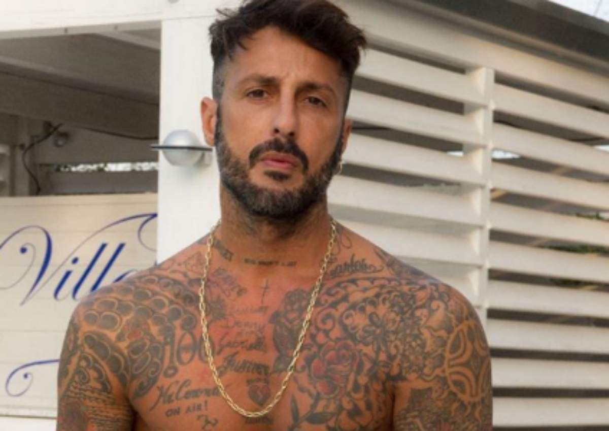 Fabrizio Corona lascia il carcere: concessi i domiciliari