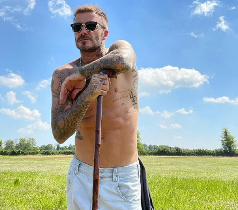 David Beckham: il figlio Cruz alla guida di una moto d&#8217;acqua, ma è minorenne