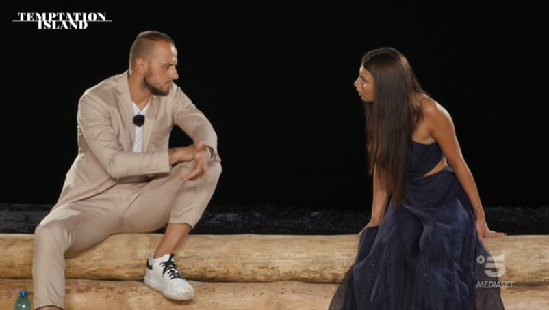 Temptation Island, Manuela Carriero: “Lo schiaffo a Stefano Sirena? A tutto c’è un limite”