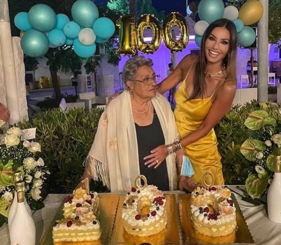 Elisabetta Gregoraci festeggia i 100 anni della nonna: &#8220;Ti amo tanto&#8221; (foto)