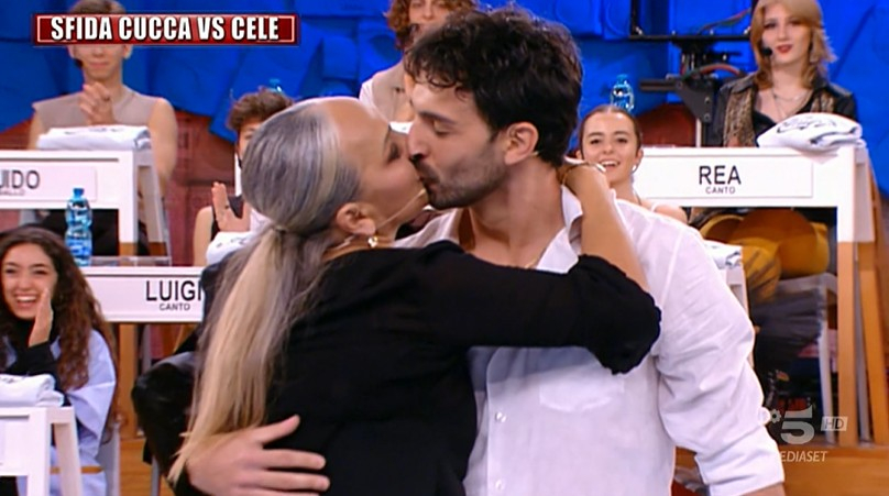 Amici 2021: il bacio tra Alessandra Celentano e Raimondo Todaro (video)
