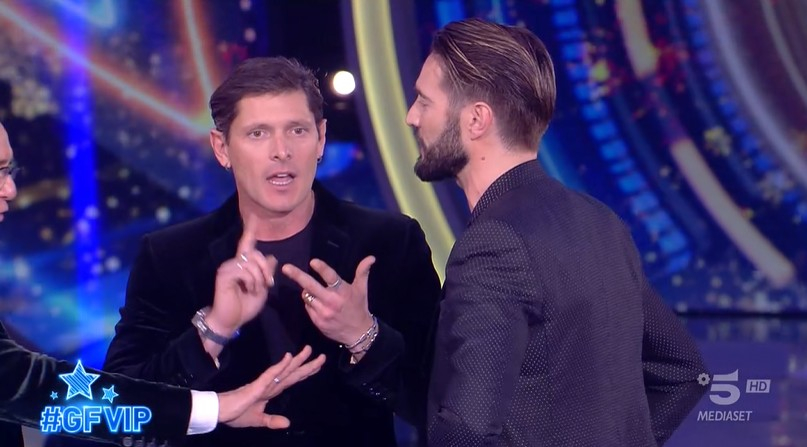 Grande Fratello Vip 2021, lite in studio tra Alex Belli e Aldo Montano (video)