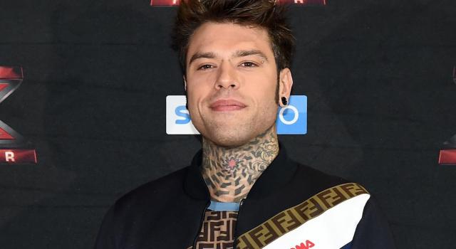 Fedez, l&#8217;annuncio: &#8220;In ospedale ho avuto modo di pensare&#8230;&#8221;