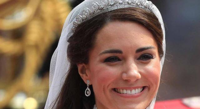 Perché Kate Middleton ha pianto per il suo abito da sposa: l&#8217;indiscrezione
