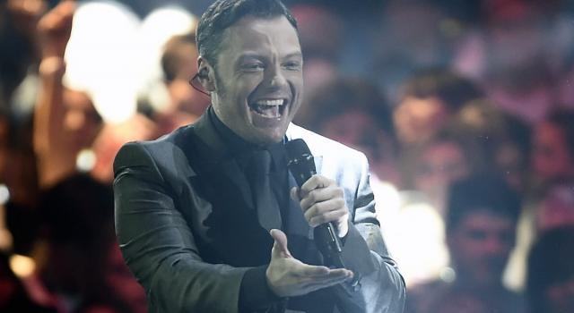 Tiziano Ferro contro il governo Meloni: &#8220;Cattiveria pura, stanno menomando i bambini&#8221;