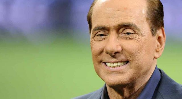 Berlusconi bacia Marta Fascina, Boldi: &#8220;Con la lingua&#8221;