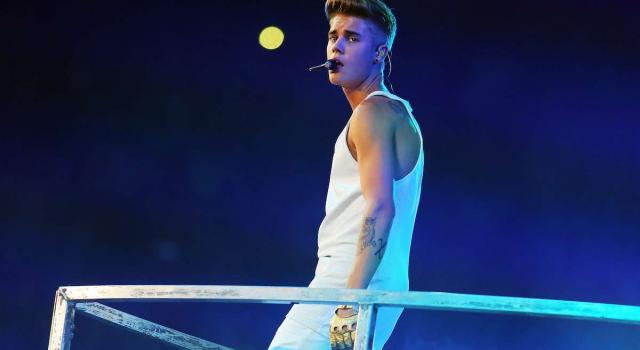 Justin Bieber ferma il tour: &#8220;La malattia sta peggiorando&#8221;