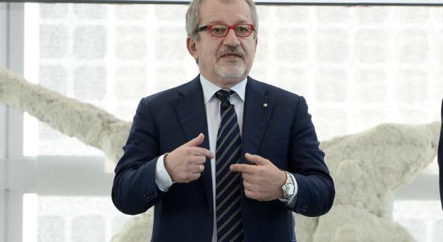 L&#8217;ex ministro dell&#8217;Interno Roberto Maroni è morto: aveva 67 anni