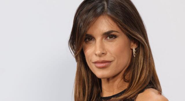 Elisabetta Canalis, la foto in bikini scatena gli haters: “Ce la sbatti in faccia”