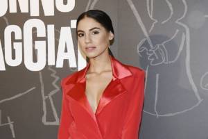 Giulia De Lellis, dramma per il cagnolino: "Liquido nel cervello"