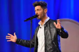 Temptation Island, brutto incidente per tentatore: "Auto ribaltata"