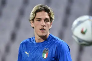 Zaniolo, parla la nuova fiamma: 'Abbiamo passato la notte insieme a Ibiza, se la cava'