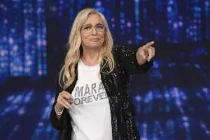 Mara Venier, la foto con Jovanotti è virale. E quel commento di Biagio Antonacci...