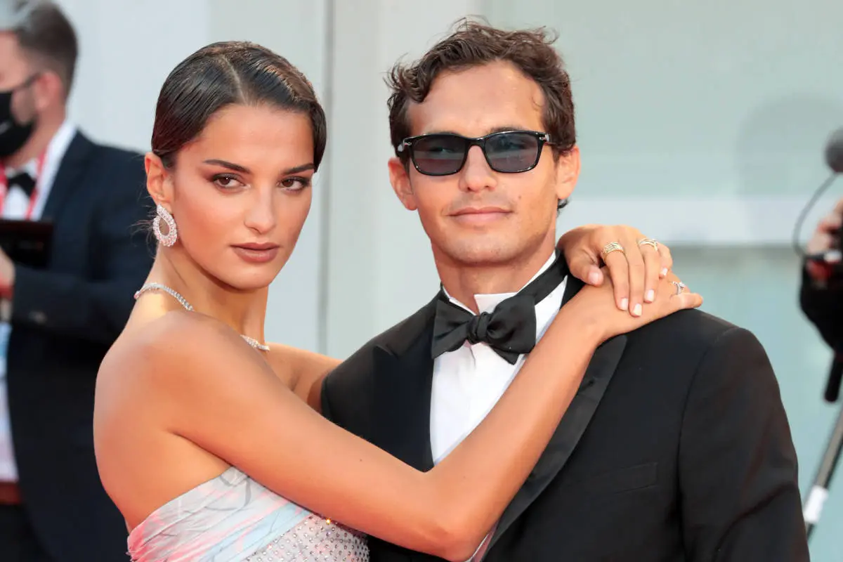 Riccardo Pozzoli e Gabrielle Caunesil genitori bis: 'Mantenere questo segreto è stato difficile'
