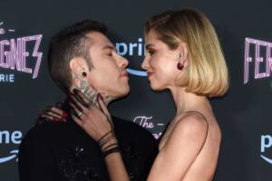 Chiara Ferragni e Fedez, a casa arriva Paloma: come hanno reagito Leone e Vittoria. Il video