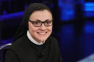 Cristina Scuccia, la sua canzone non piace: "Torna in convento"