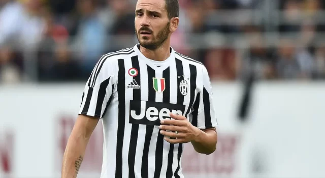 Leonardo Bonucci fa causa alla Juve, la moglie: &#8216;Ti ho odiata nell&#8217;ombra della solitudine&#8217;