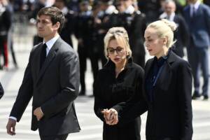 Marta Fascina e Marina Berlusconi, retroscena sull'eredità del Cavaliere: quella vacanza...
