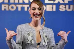 Nikita Pelizon vende corsi motivazionali ma è polemica: "Come Wanna Marchi"