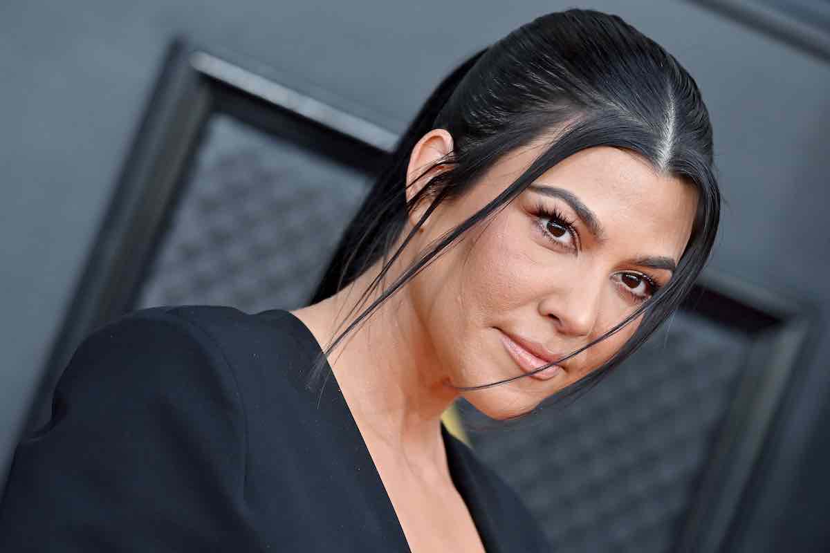 Paura per Kourtney Kardashian incinta: 'Intervento d'urgenza per salvare il bambino'