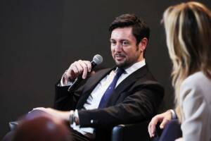 Andrea Giambruno e Giorgia Meloni sono sposati? Cosa ha detto il giornalista...