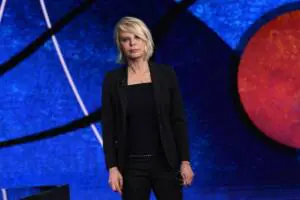 Maria De Filippi, arriva il richiamo ufficiale dell'Agcom: cosa è successo