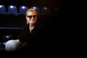 Heather Parisi: "Ad Amici ho recitato un copione". Mediaset le fa causa