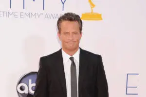 Matthew Perry, è mistero sulla morte: si indaga anche per rapina e omicidio