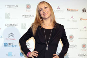 Alessandra Celentano si vendica ad Amici, gli allievi: "Ci umilia"