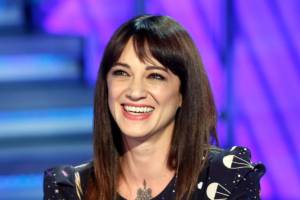 Asia Argento: 'Io e la mia psicanalista siamo amiche, passeremo il Capodanno insieme'
