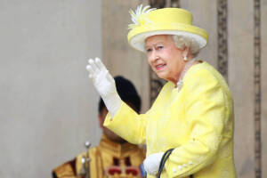 La Regina Elisabetta resta la reale più cercata sul web