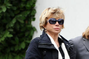 Carmen Russo, flirt con Stefano De Martino? "Ecco tutta la verità"