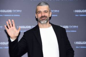 Luca Argentero sui like della moglie a De Martino: &#8216;Tanto il tempo…&#8217;